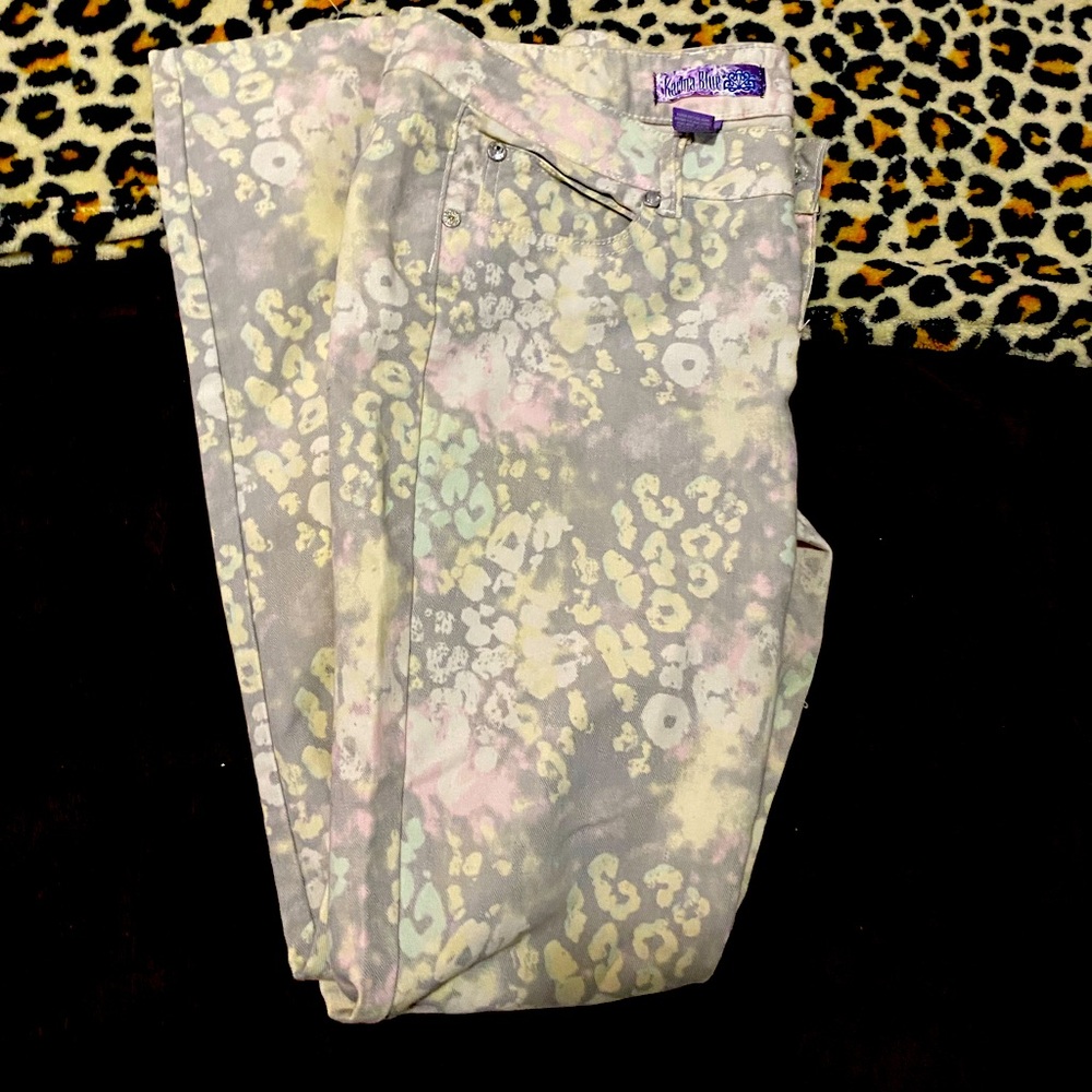 Spring pastel 🌸🍃🌼cheetah straight leg jean pants